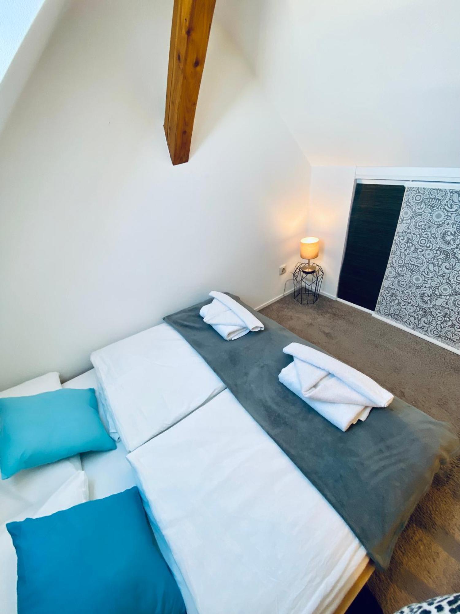 Apartment Schleusentor - Ferienwohnung Maisonette Росток Екстериор снимка