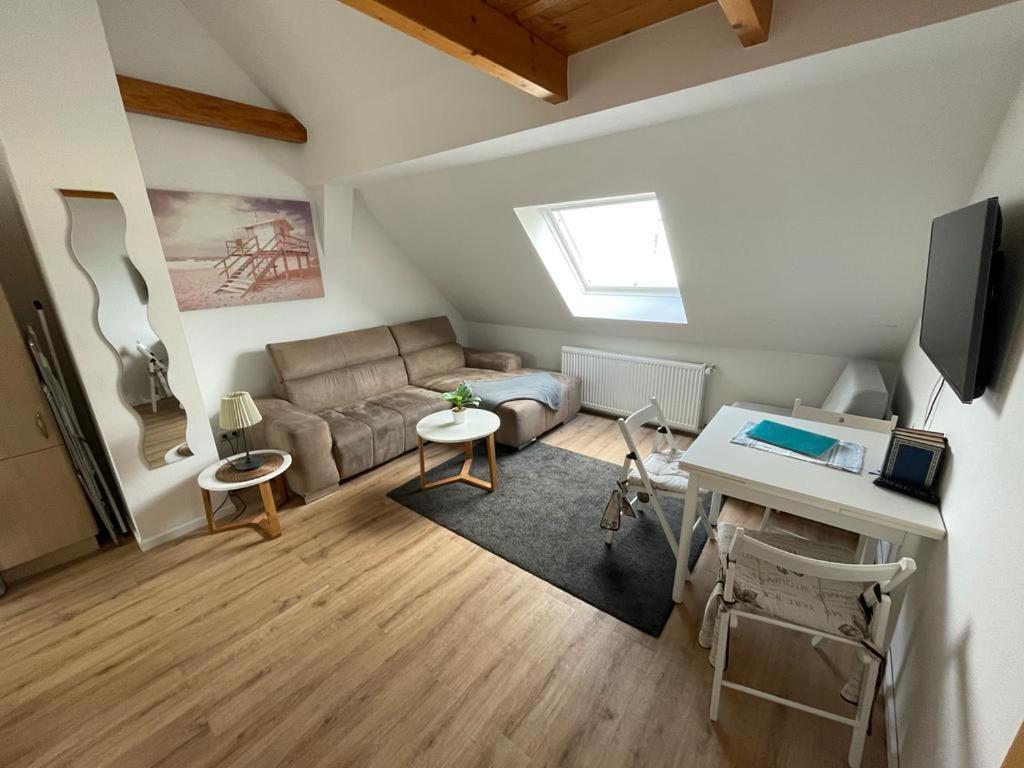 Apartment Schleusentor - Ferienwohnung Maisonette Росток Екстериор снимка